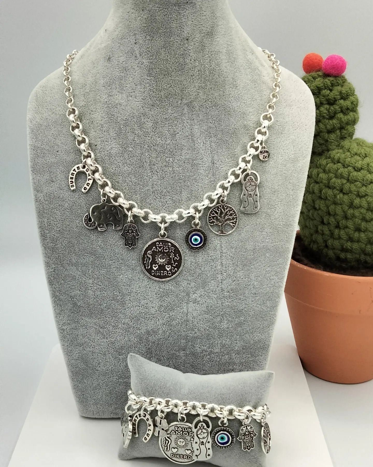 Suertecita Necklace Maldita Rita