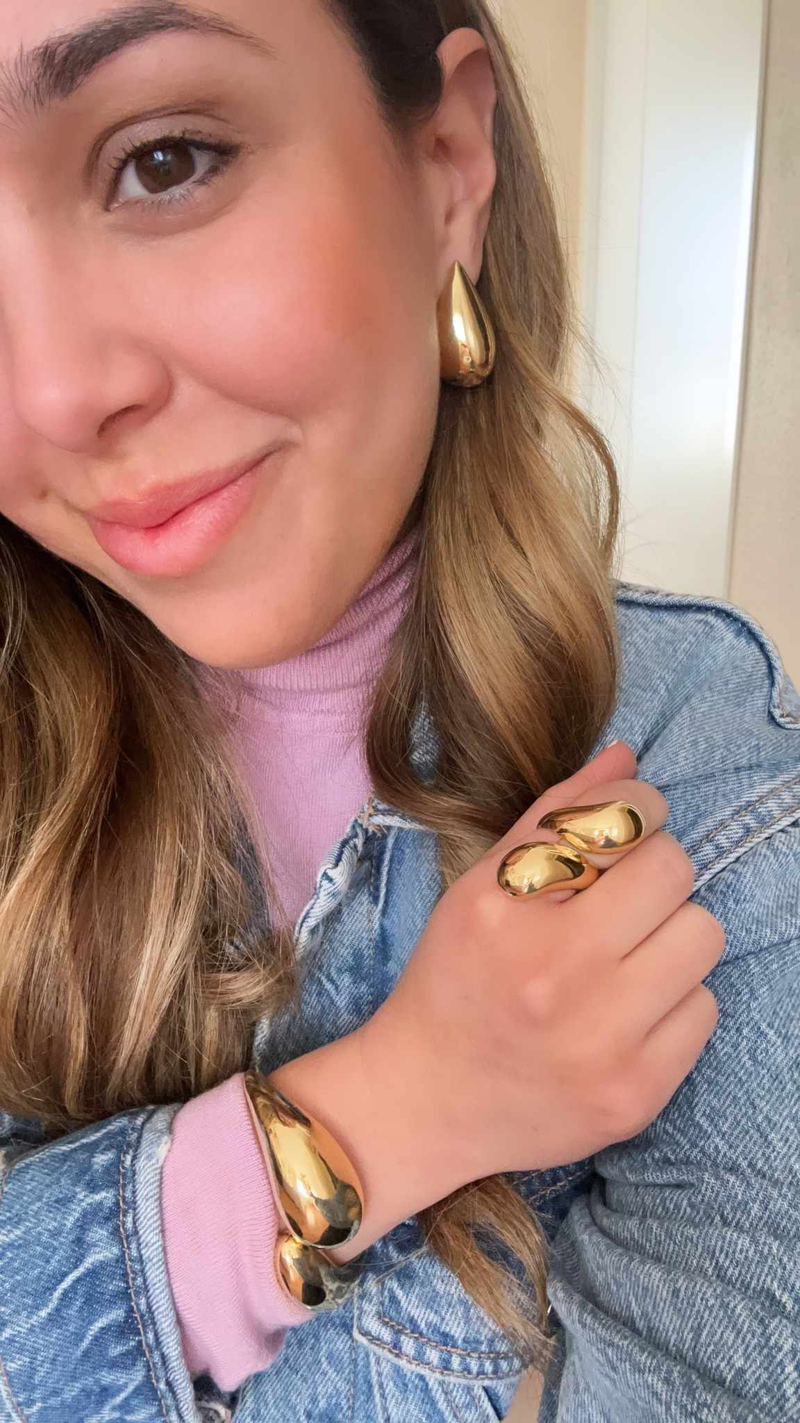 Gold Drop Ring Tucco