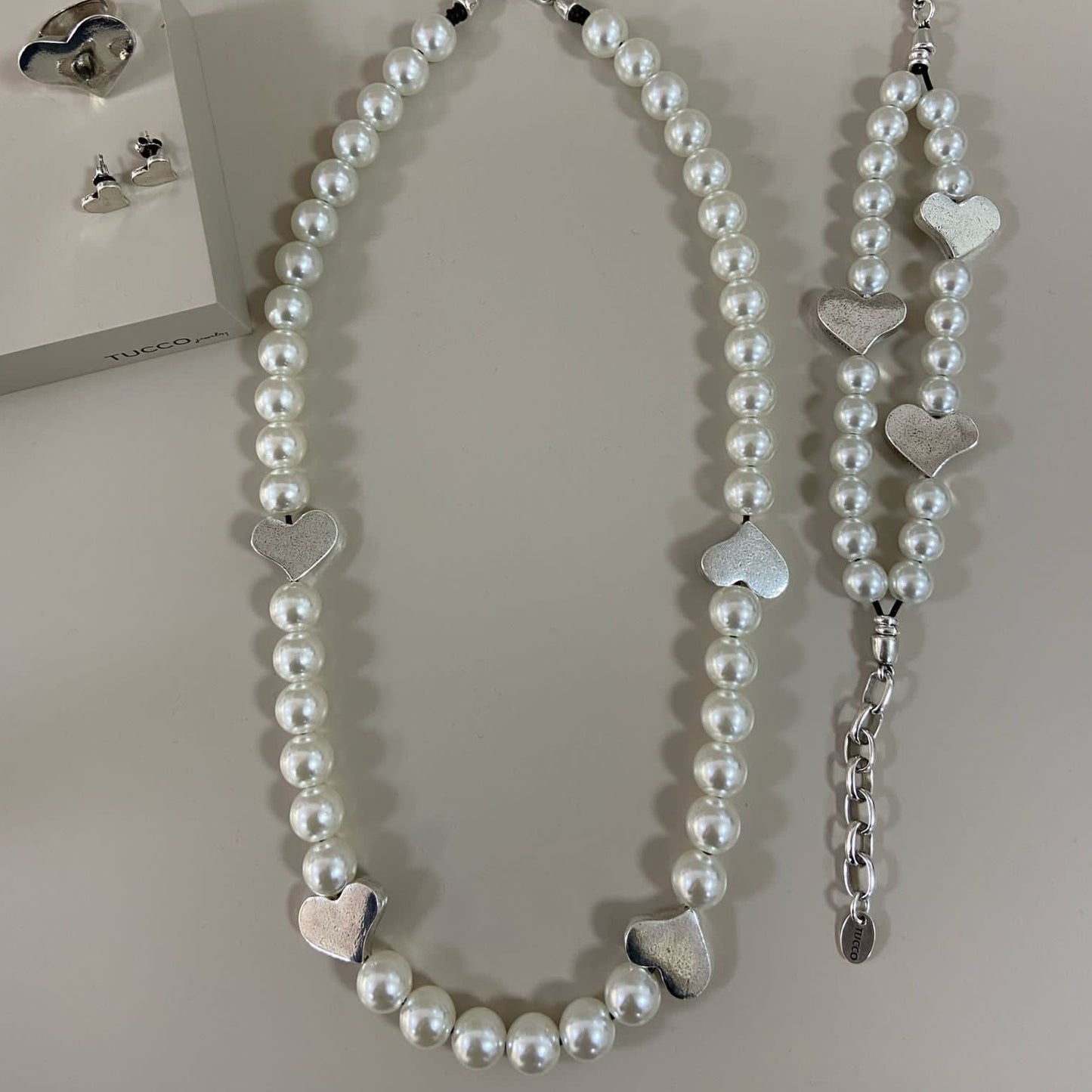 Pearl Necklace and Bracelet with Silver Hearts Tucco