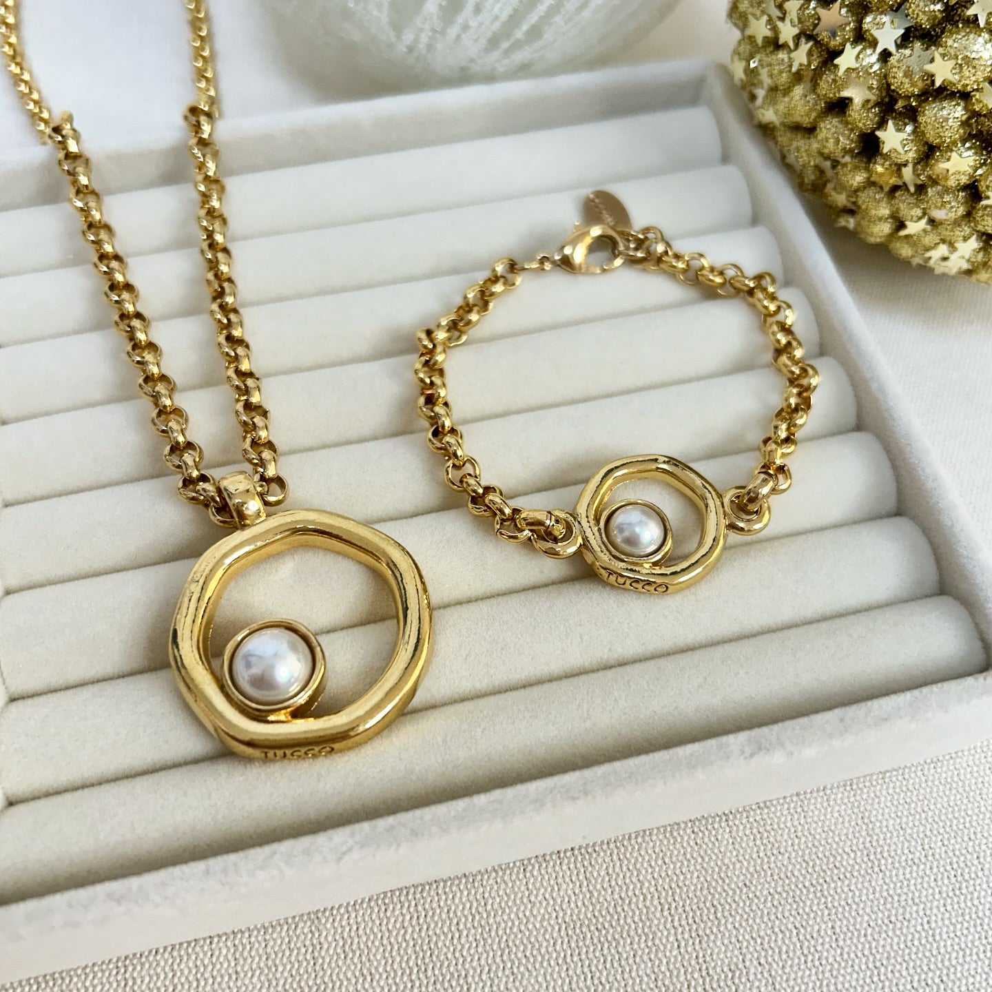 Pearl Gold Set by Tucco