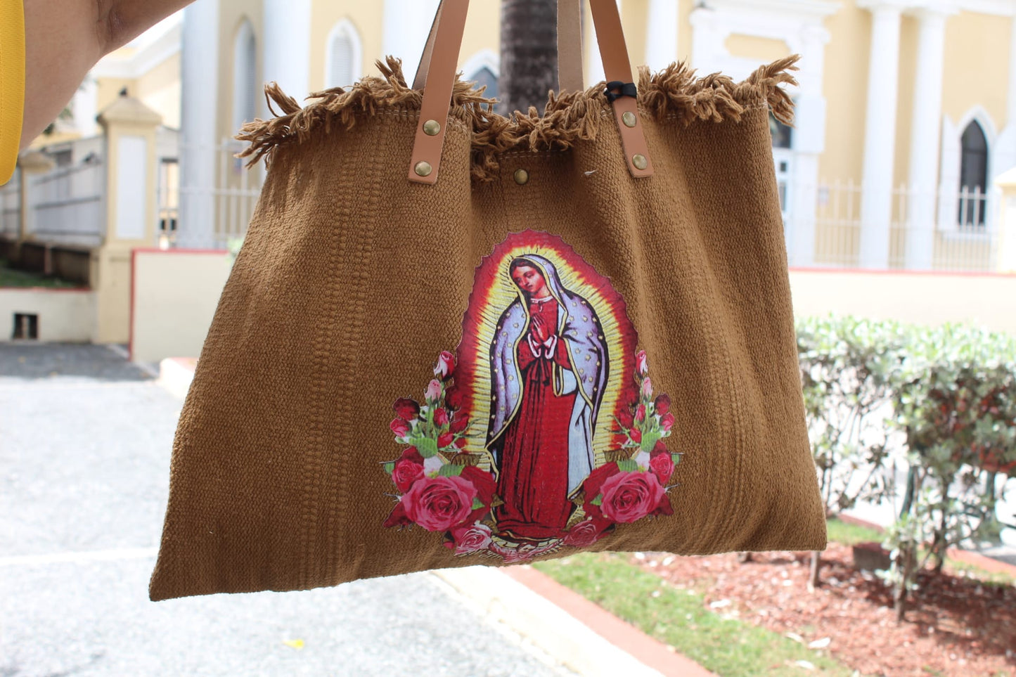 Italian Bag in Brown Raffia