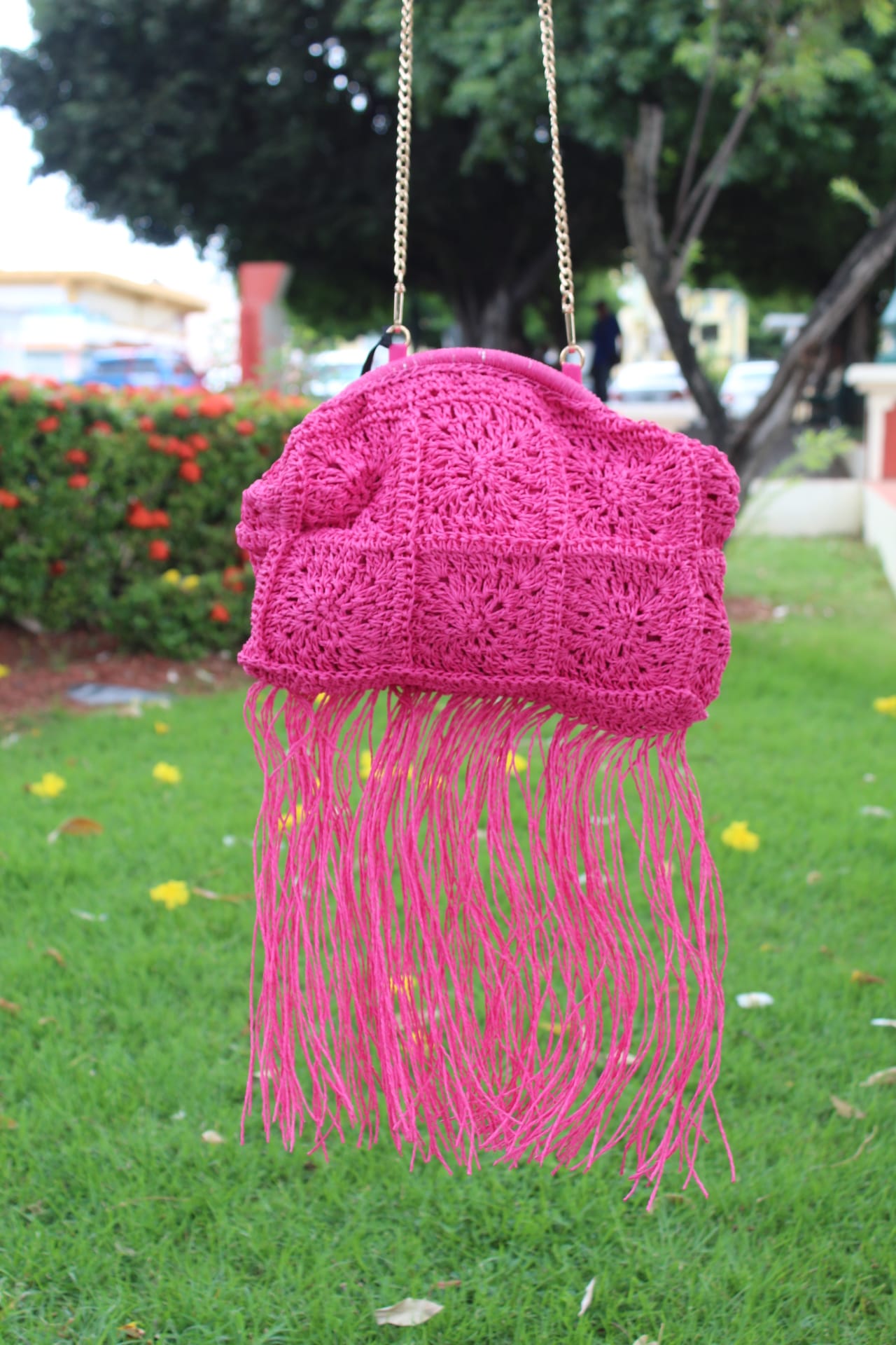 Fuchsia paperbag with Fringes