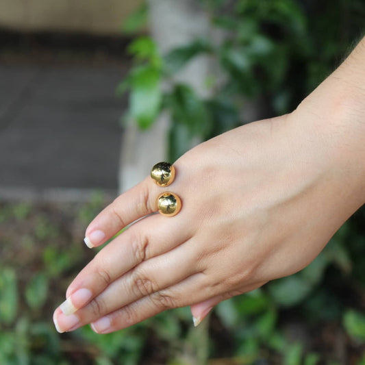 Two Balls Gold Ring Tucco
